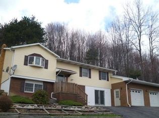 93 Flat Bottom Ln, Clearfield, PA 16830
