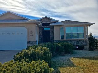 1048 W Bella Casa Dr, Pueblo West, CO 81007