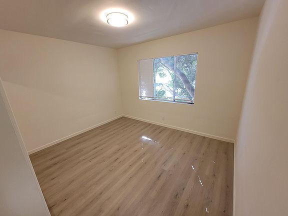 5th image of 9751 W Pico Blvd APT D