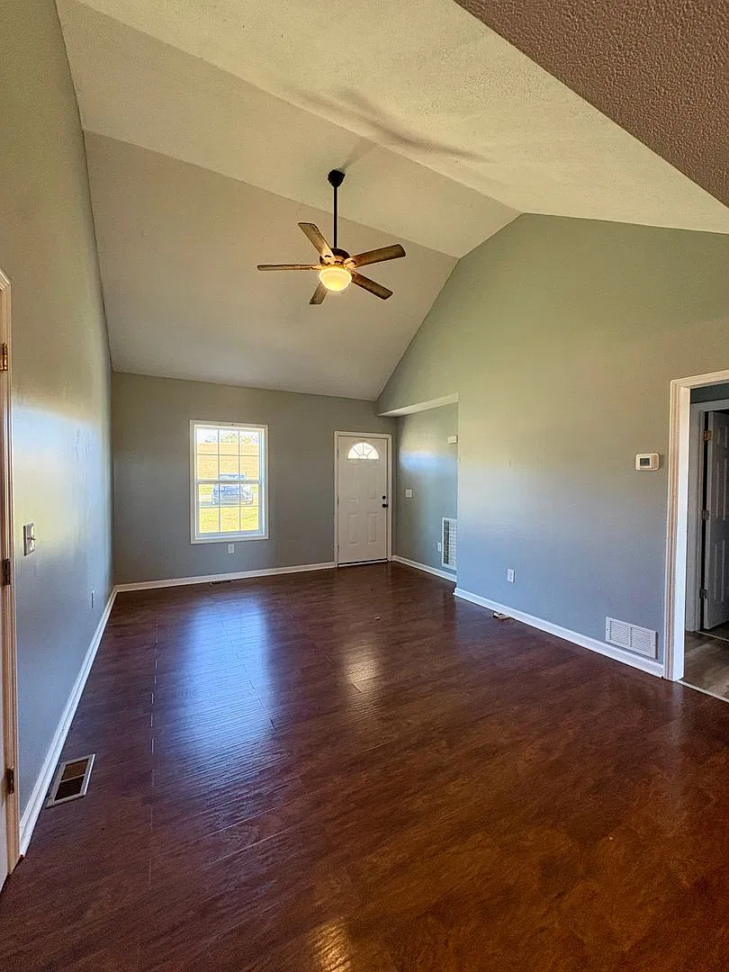 3-Bedroom, 2-Bath Home for Rent 163 Jack Hunt Rd, Tompkinsville, KY — Photo 3