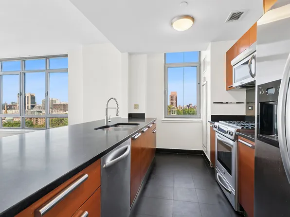 1485 Fifth Avenue image 3 of 16