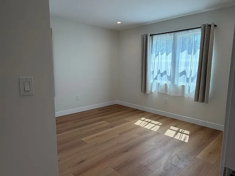 1045 Sonora Ave — Photo 35