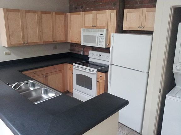4th image of 1418 W Marshall St APT 153