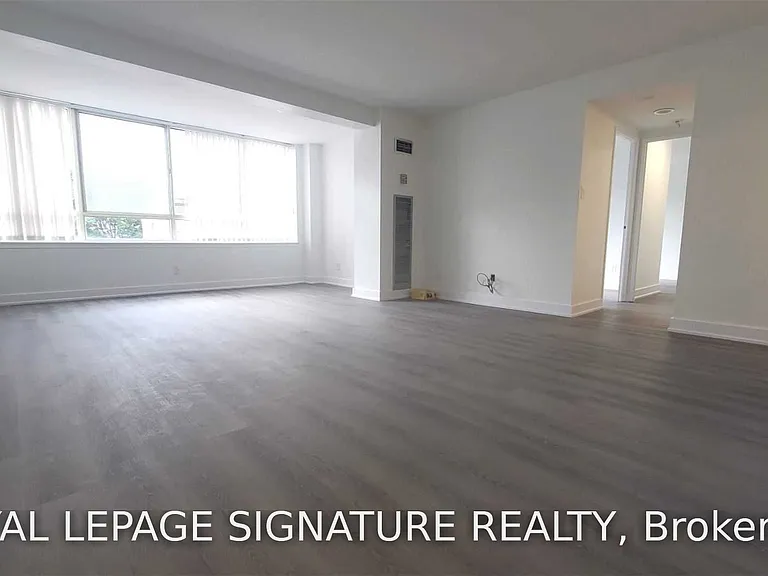 633 Bay St #419 — Photo 4