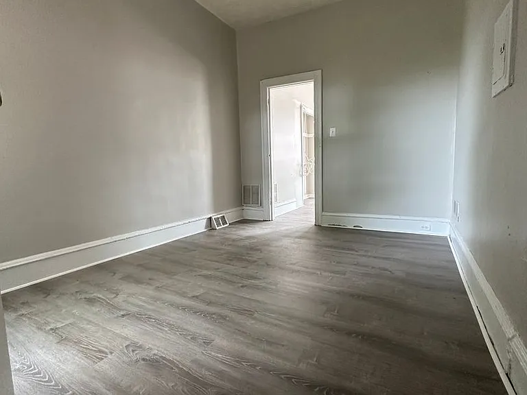 1232 West Somerset Street — Photo 17