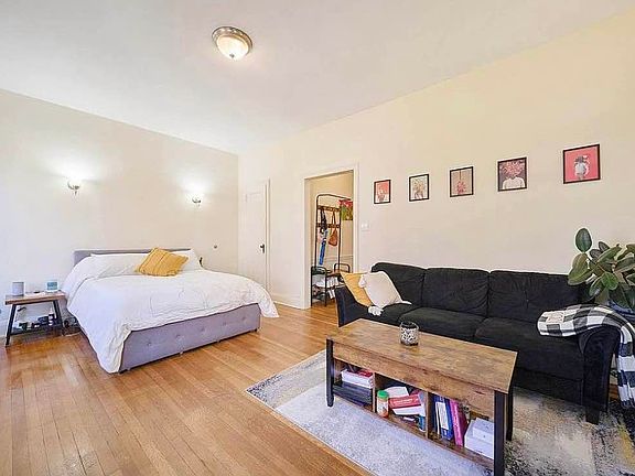 4th image of 78 Manhattan Ave APT 5D