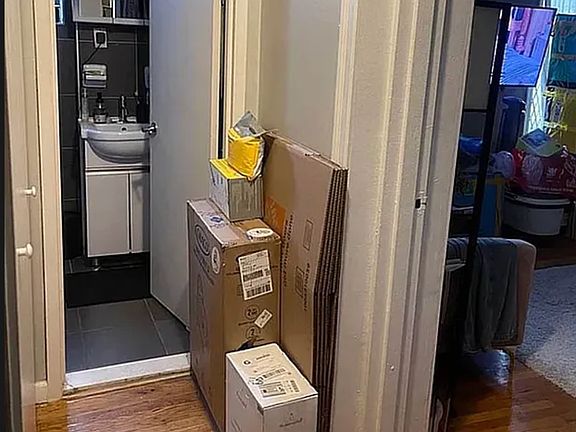 5th image of 211 W 146th St #6Z