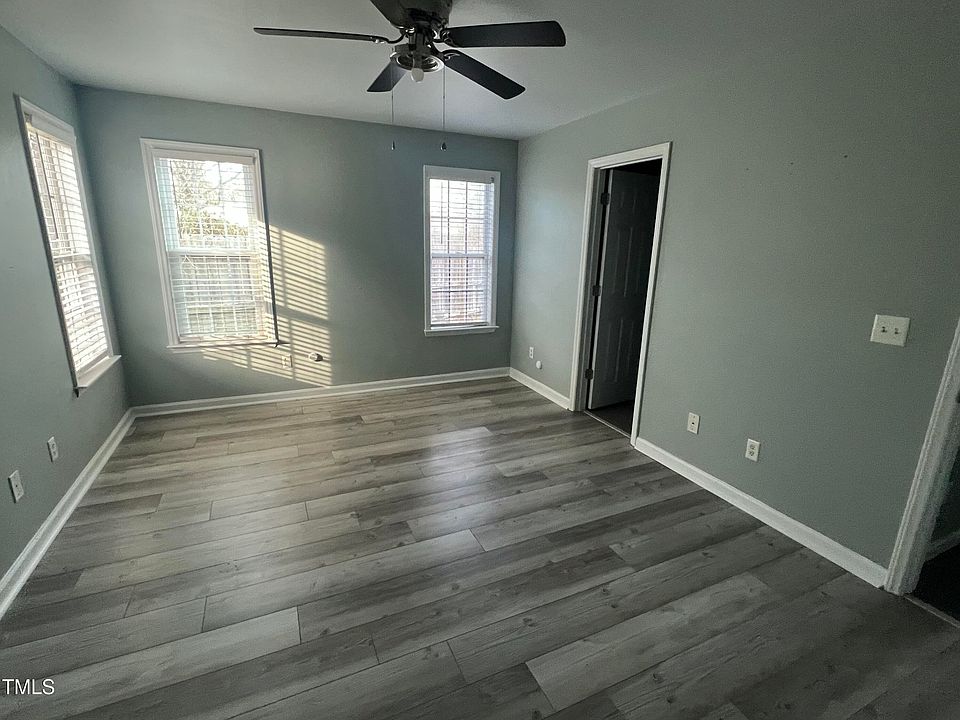 1st image of 104 Ginger Cir