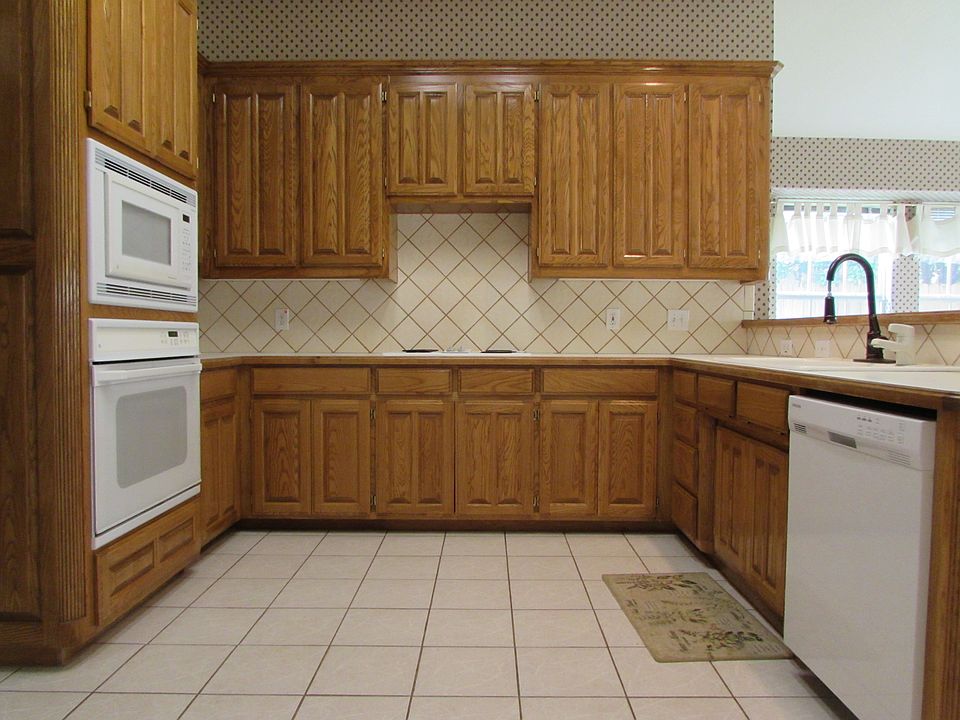2nd image of 5516 Club House Dr