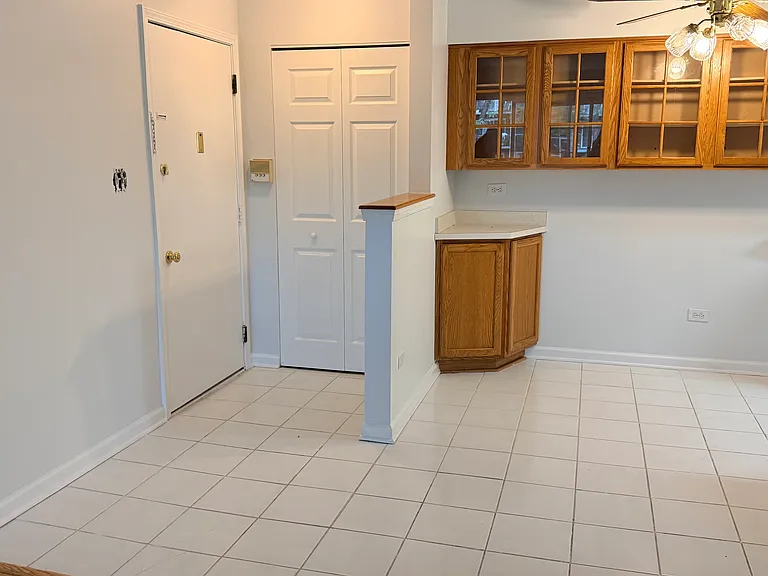 1509 N Windsor Dr #204 — Photo 3