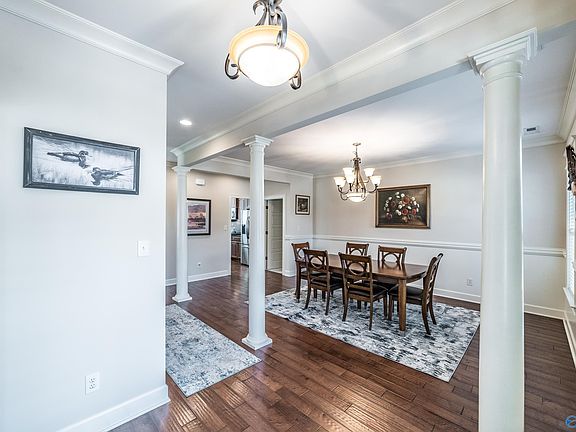 4th image of 606 Indian Lake Dr SE