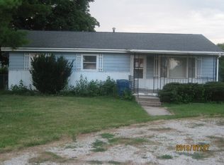 611 N 4th Ave, Chenoa, IL 61726