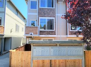 12026 28th Ave NE #B, Seattle, WA 98125