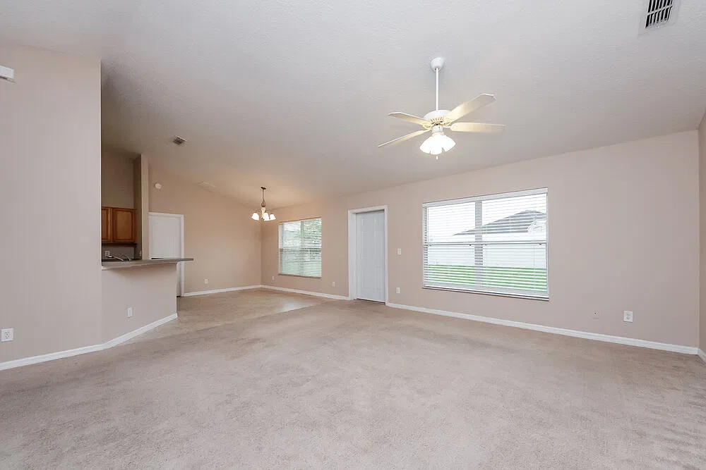 4 bed, 2.0 bath, 1788 sqft, $2,330 — Photo 4