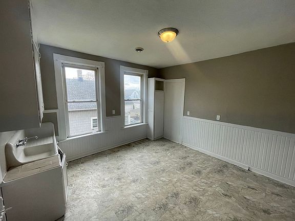 4th image of 2143-2145 S 15th St Front 2143