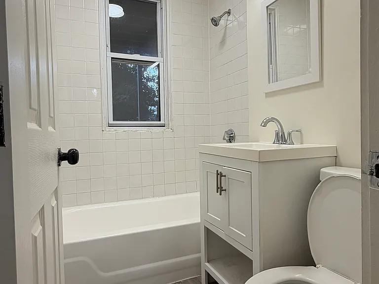 27 Hosmer St #1A — Photo 18