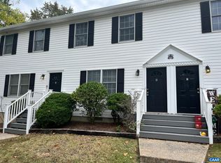 1388 5th St #A, Waynesboro, VA 22980