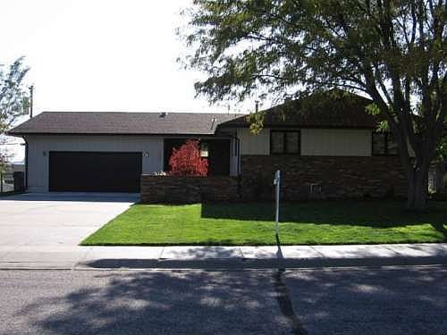 1st image of 3602 Spruce Dr