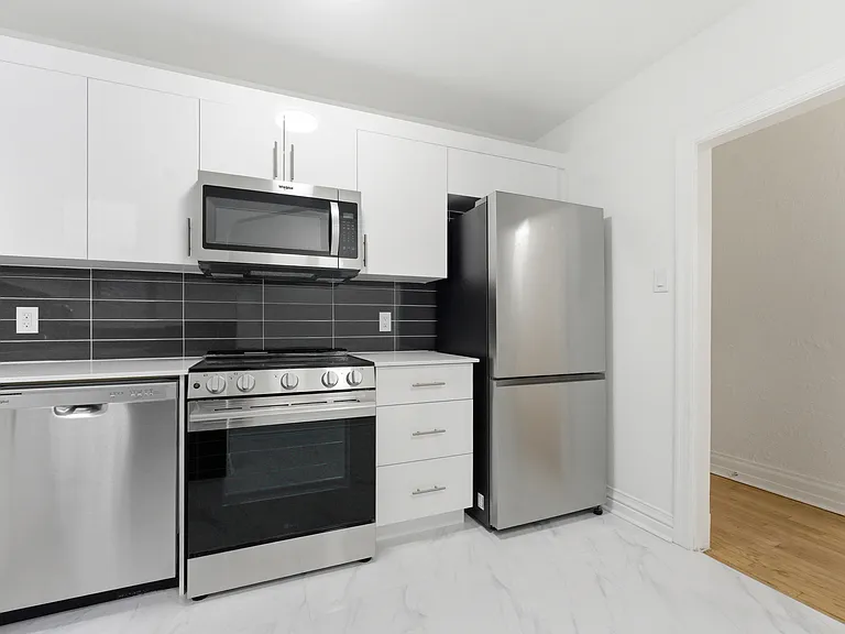235 Cooper St — Photo 8