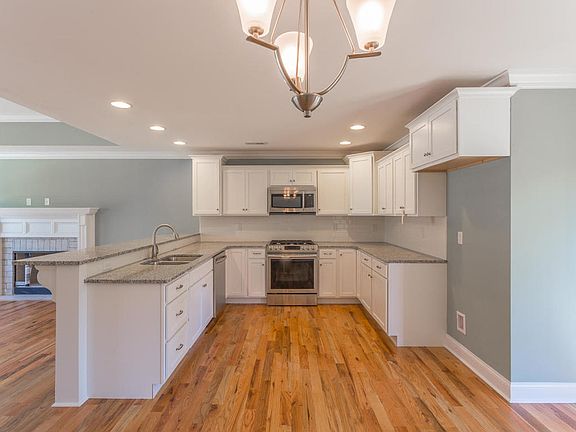 3rd image of 1818 Staghorn Dr #24