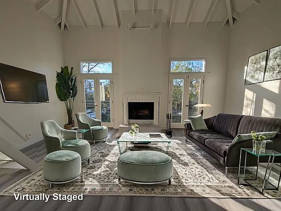 3rd image of 4528 Whitsett Ave
