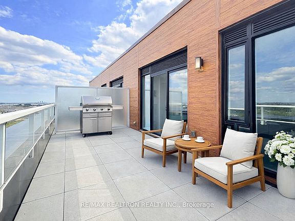 2nd image of 6 David Eyer Rd #Penthouse 915