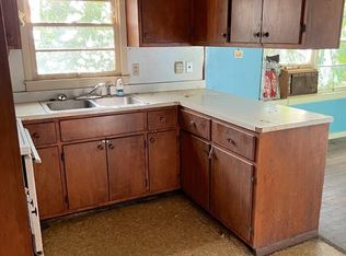 2217 Spurgeon St, Waycross, GA 31501
