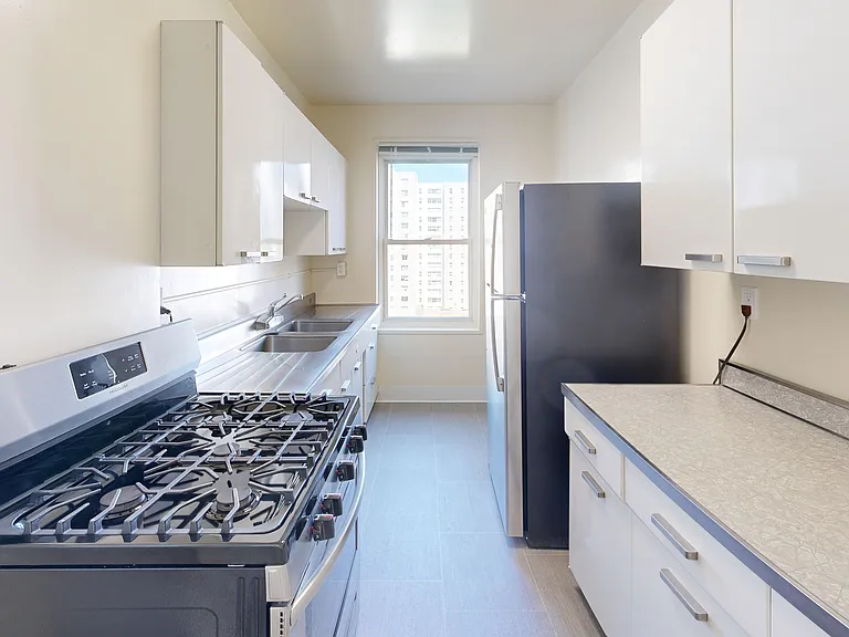 Parkmerced Apartments — Photo 32