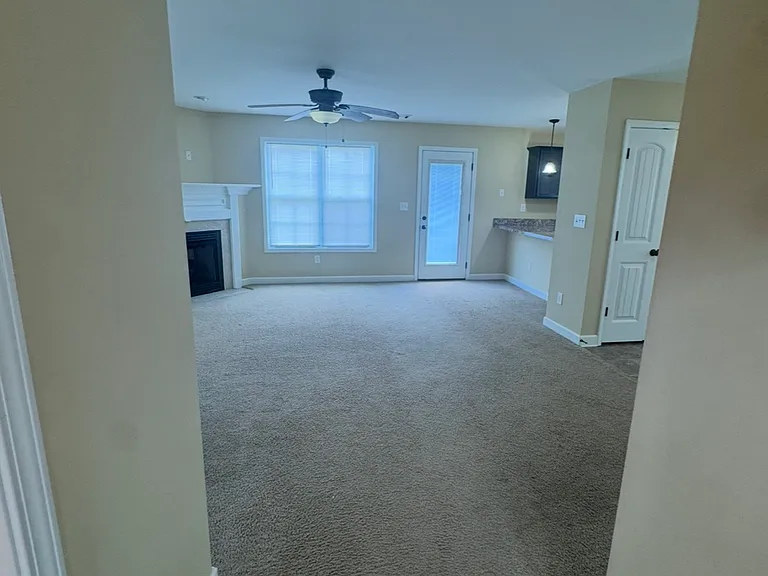 111 Castanet Ct — Photo 9
