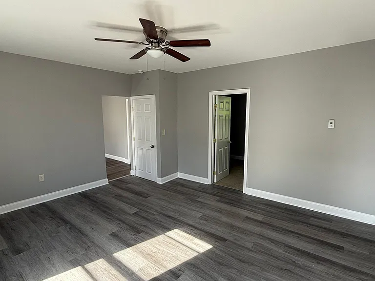 152 Pearl St #2 — Photo 12