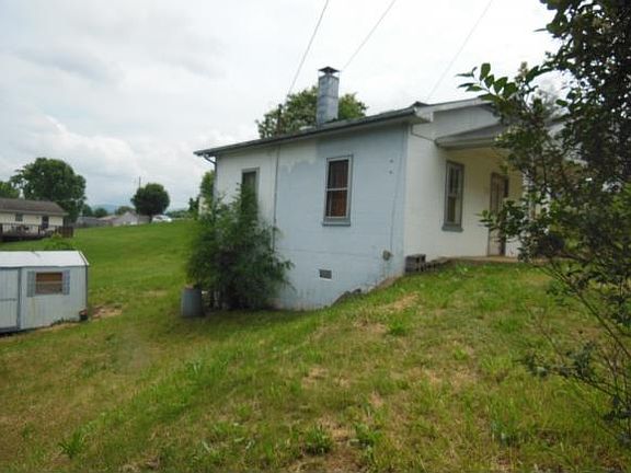 2nd image of 624 S Roan St