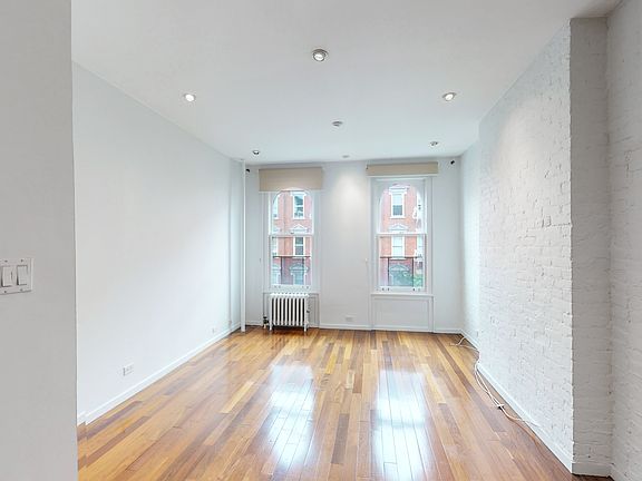 3rd image of 23 King St APT 8