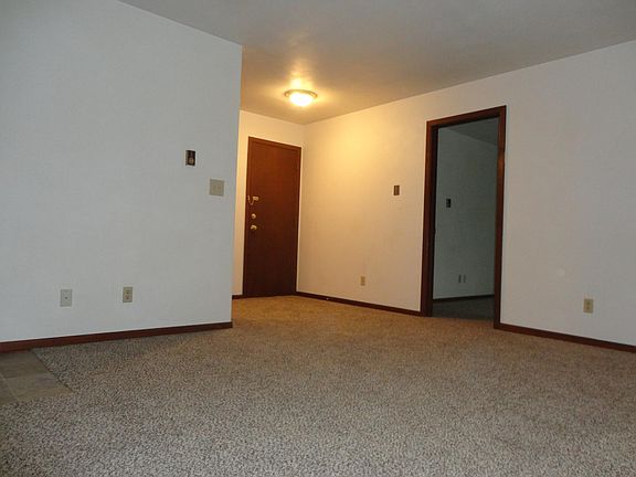 5th image of 4418 Eastridge Dr