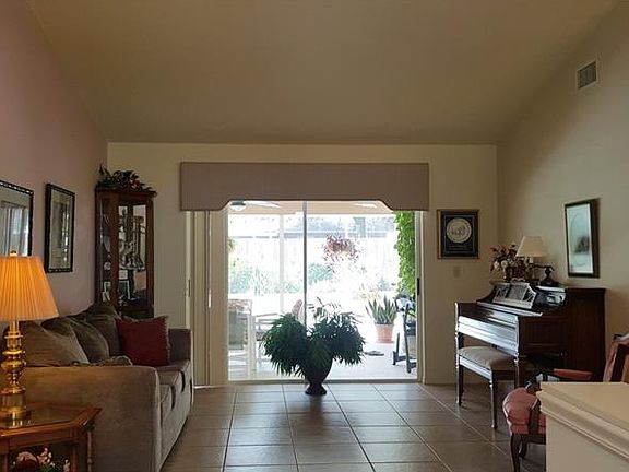 4th image of 10119 Tarragon Dr