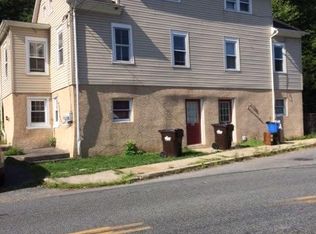 92 Race St, Bechtelsville, PA 19505