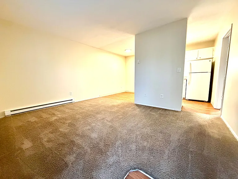 Sweetbriar Apartments — Photo 3