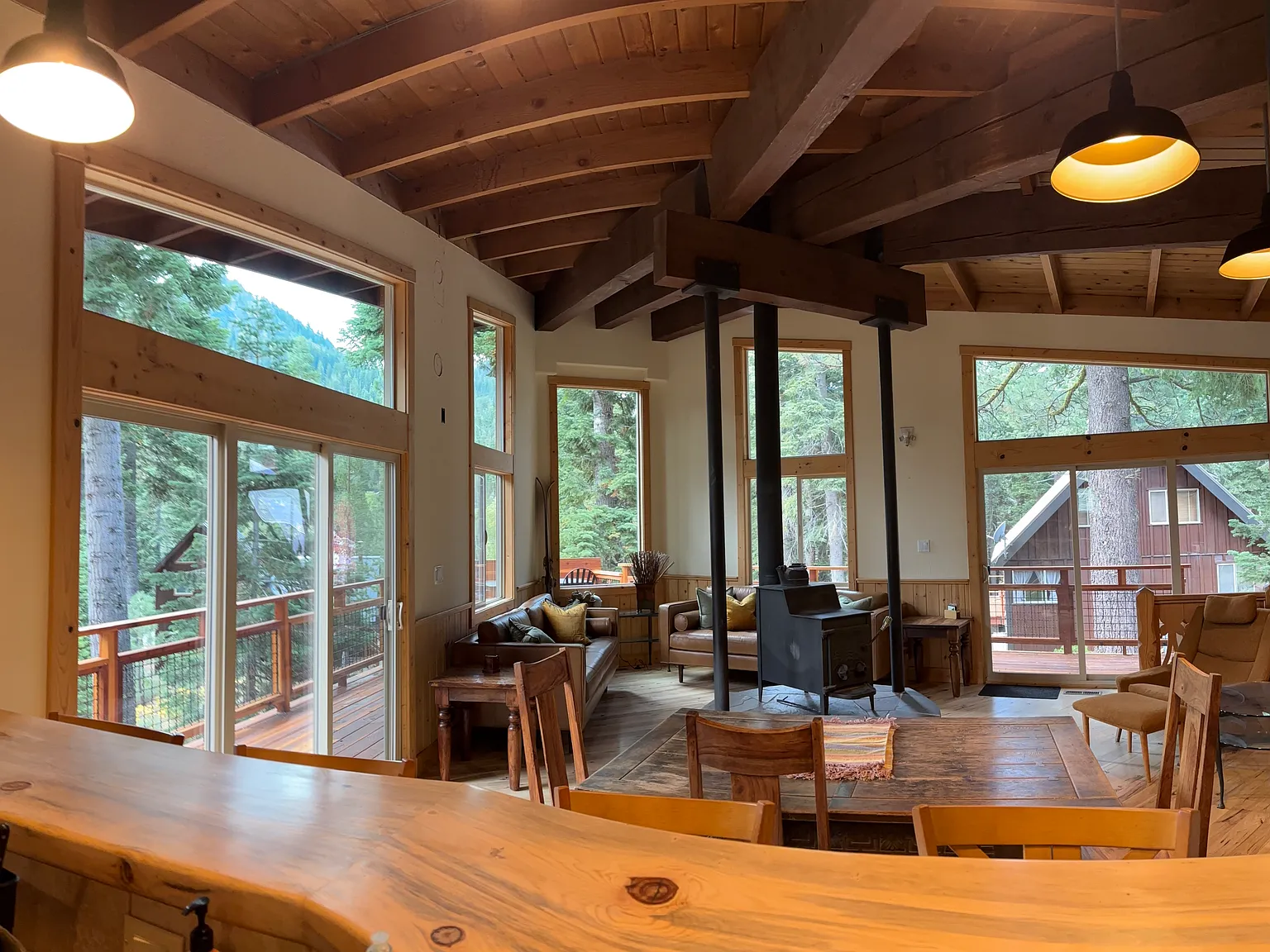 4 bed, 2000 sqft, $7,500 — Photo 2