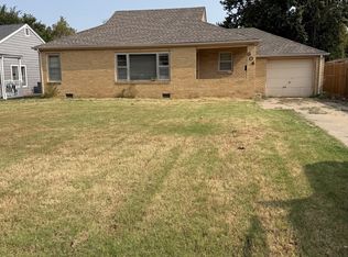 604 W 20th Ave, Hutchinson, KS 67502