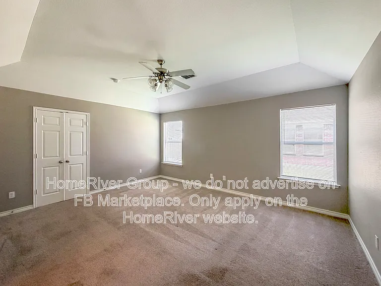 313 Charleston Dr — Photo 8