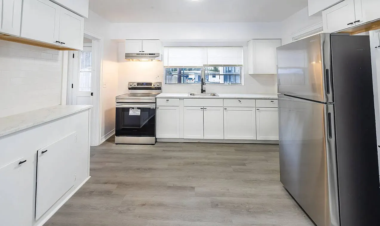 3 bed, 1216 sqft, $1,750 — Photo 4
