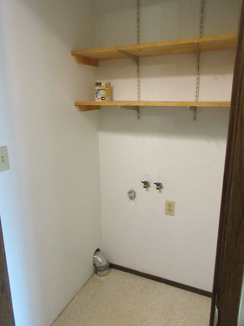 Updated, Spacious One Bedroom — Photo 4