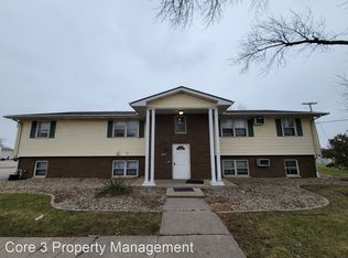 2110 E Empire St APT 3, Bloomington, IL 61704