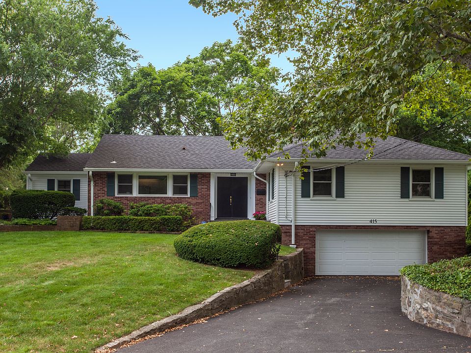 1st image of 415 Toni Ln