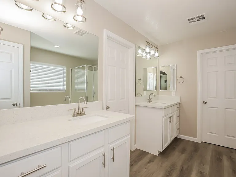 4237 Telstar Ct — Photo 11