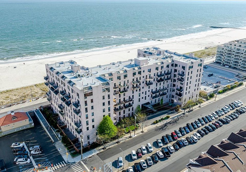 1st image of 100 W Broadway APT 4N