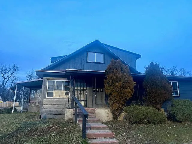 3 bed, 1.5 bath, 1600 sqft, $1,545 — Photo 1