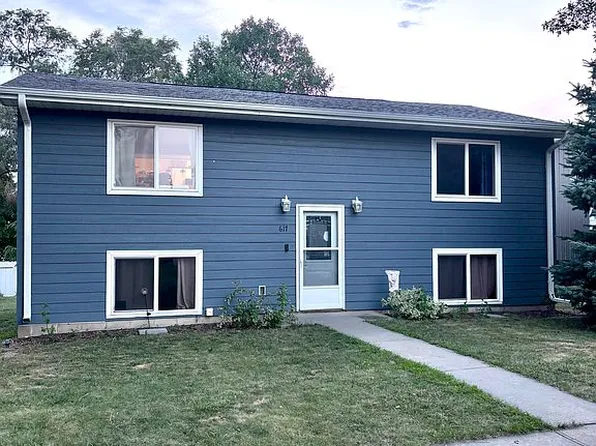 617 S Kimball St, Mitchell, SD 57301