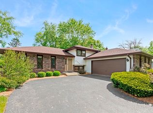 2908 Northcreek Dr, Woodridge, IL 60517