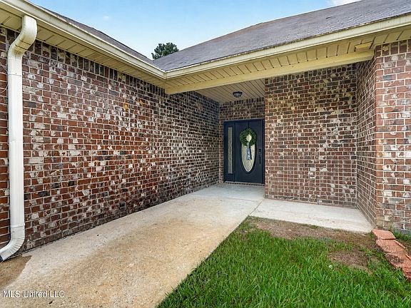 5th image of 13 Magenta Ln