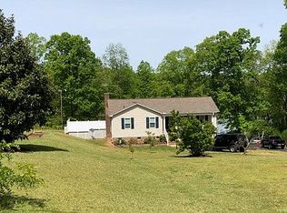 135 Michelle Dr, Chesnee, SC 29323